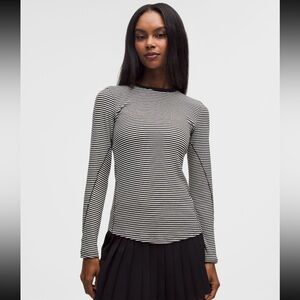 Lululemon Hold Tight Long sleeve NWT size 8 black and ivory stripe